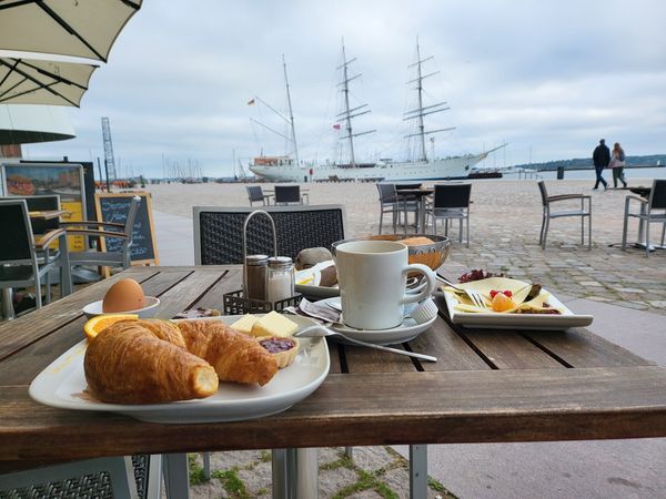 Kaffee neben dem Ozeaneum