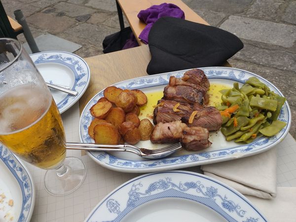 Traditionelle portugiesische Küche am Douro