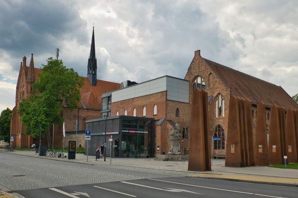 Beeindruckende Gotik in der Stadt der vier Tore