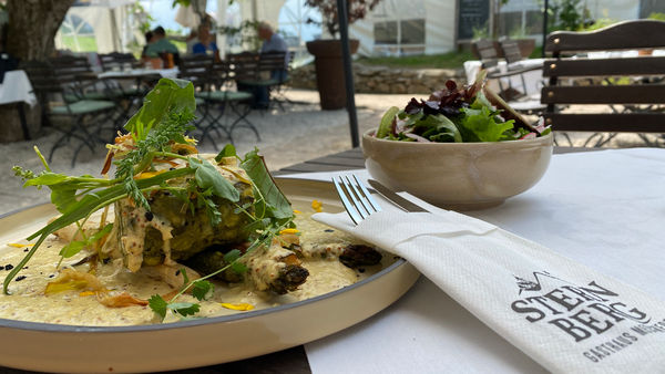 Zünftig essen mit herrlicher Aussicht