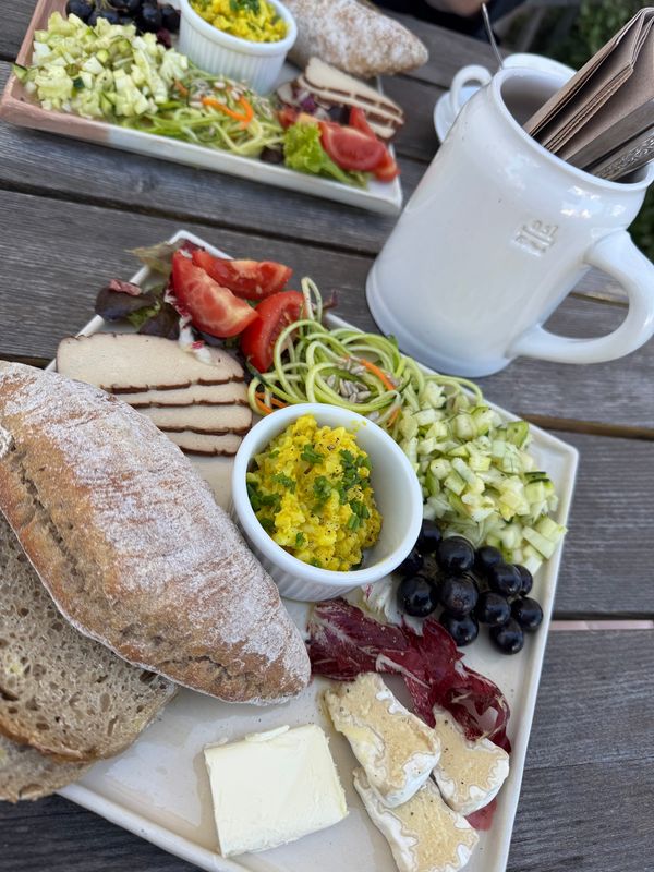 Vegane Köstlichkeiten in gemütlicher Atmosphäre