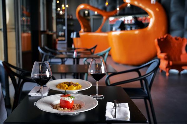 Aperitifs mit Blick auf den Dom