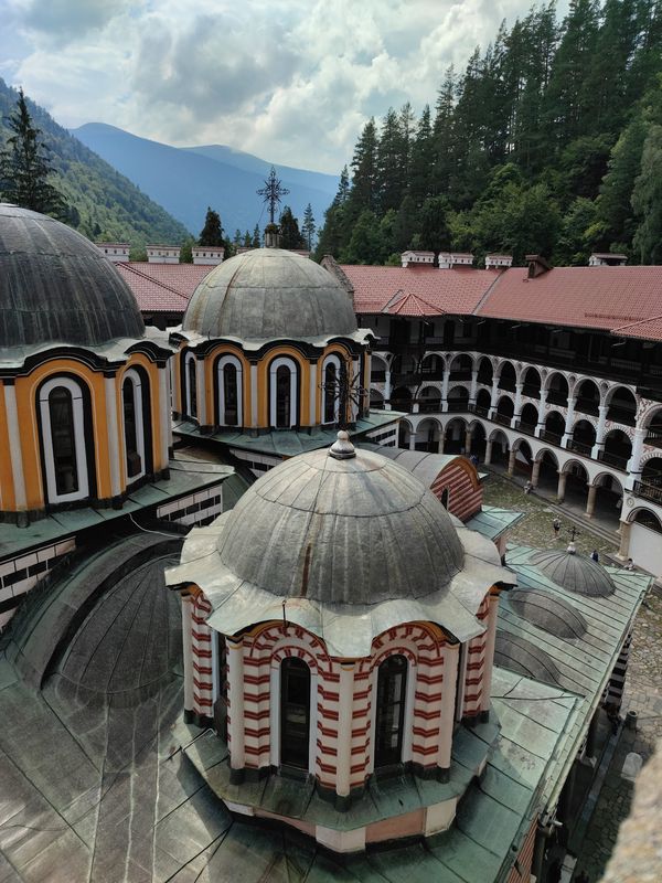 Bulgarisches Kloster mit atemberaubender Kunst