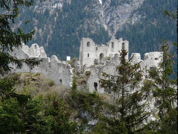 Mittelalterliche Ritterspiele erleben