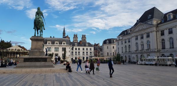 Mit Einheimischen die Stadt erkunden