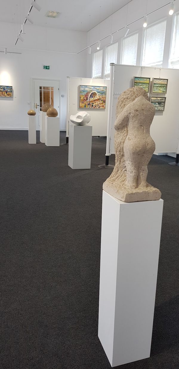 Moderne Kunst in historischem Ambiente