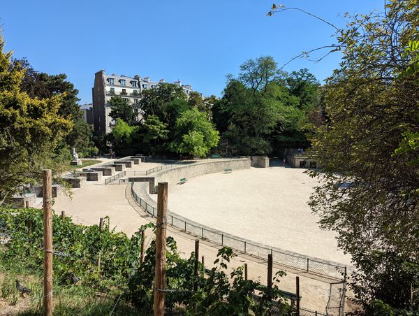 Pétanque in historischem Ambiente