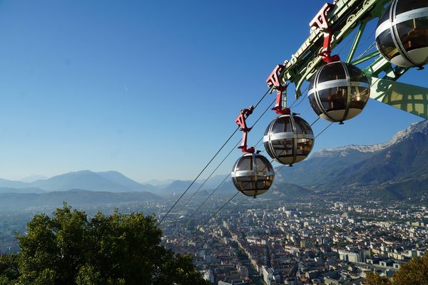 Panoramablick über Grenoble