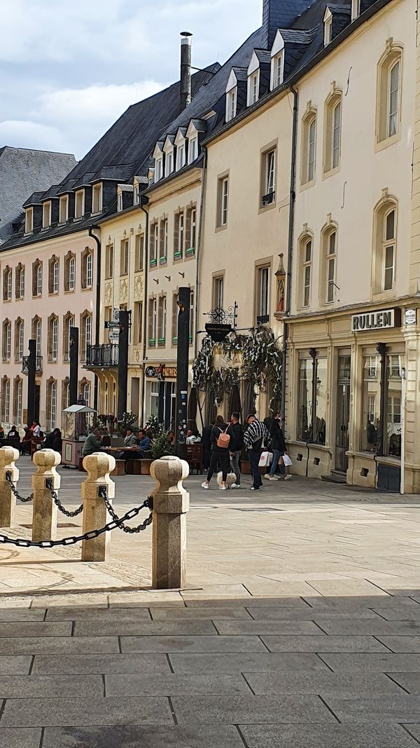 Eintauchen in königlichen Charme und historische Pracht