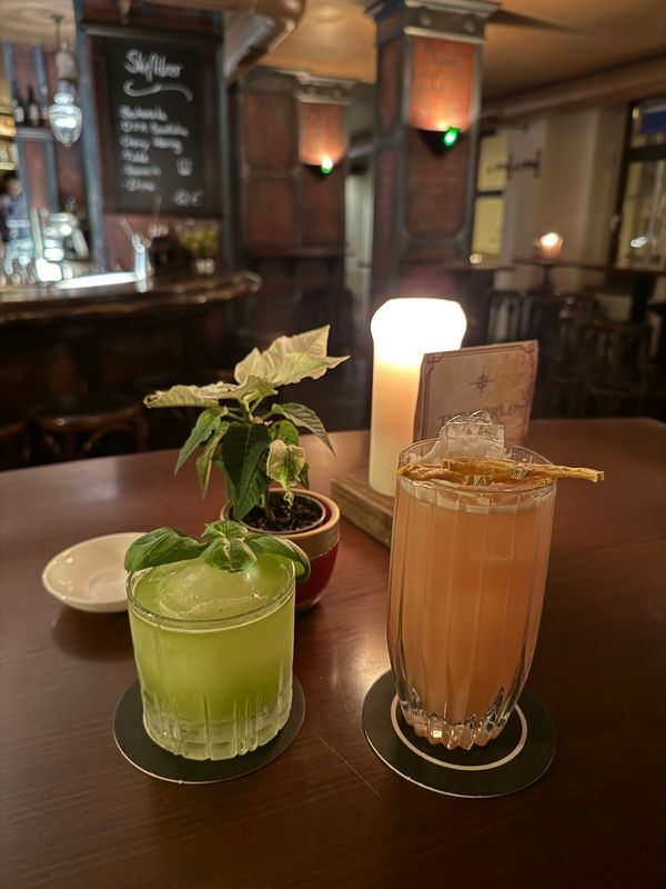 Entdecke Dresdens Cocktail-Geheimtipp