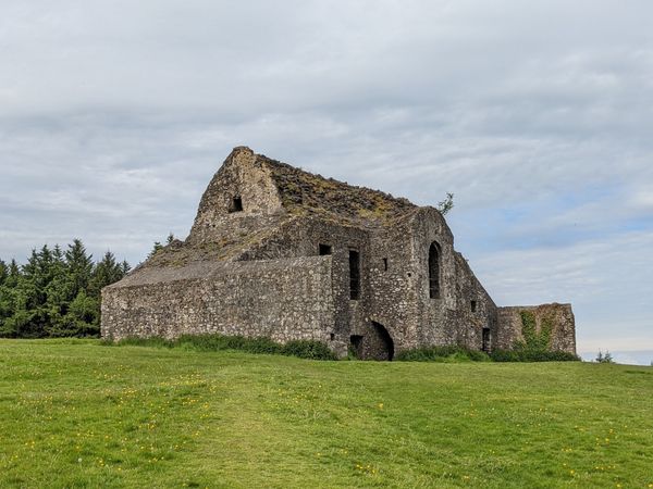 Gruseliger Ausflug zu Ruinen