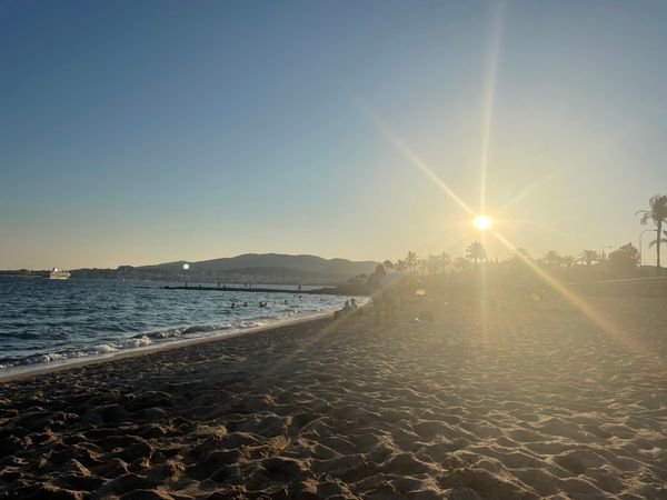 Stadtstrand mit Blick auf die Kathedrale