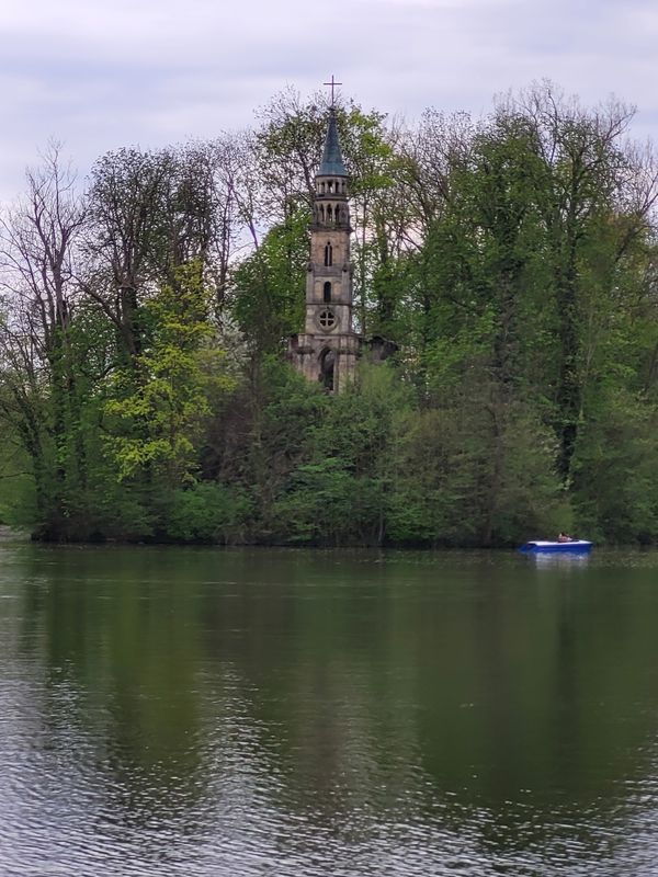 Romantische Spaziergänge am See