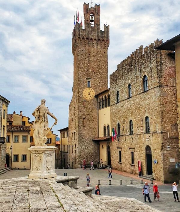 Antiquitäten und Kunsthandwerk in Arezzo