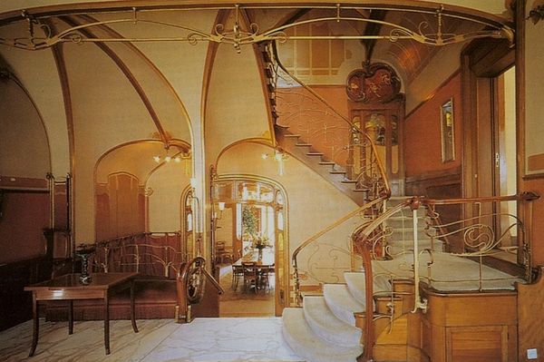 Tauche ein in die Welt des Art Nouveau