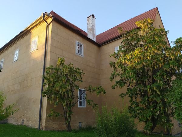 Familienzeit im historischen Kloster