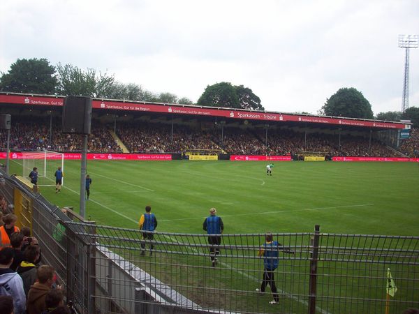 Erlebe Fußballkultur im Herzen Aachens