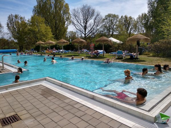 Badespaß für die ganze Familie im Erlebnisbad