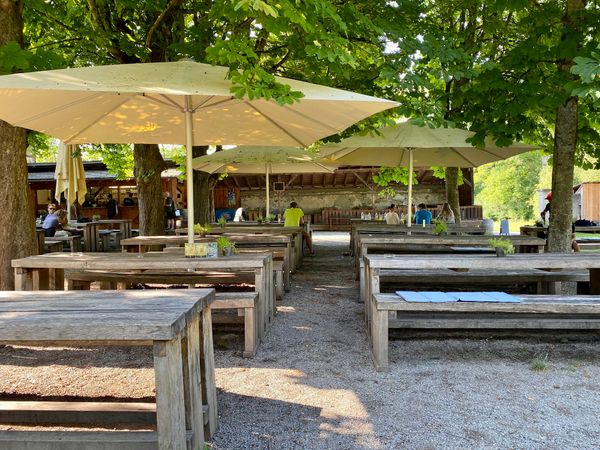 Genieße Natur im historischen Klosterbiergarten