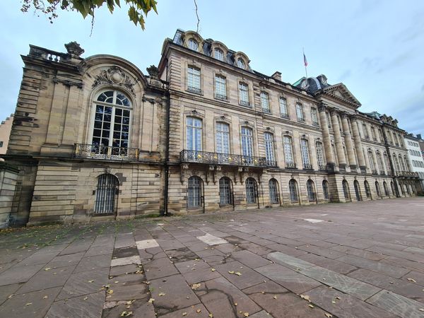 Einblick in prunkvolle Barockarchitektur