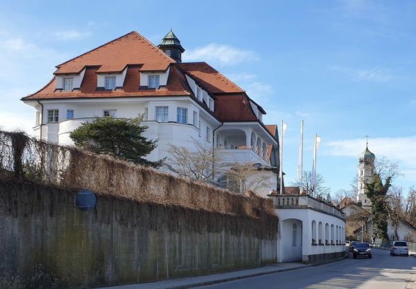 Genießen Sie feine Speisen direkt am Wasser