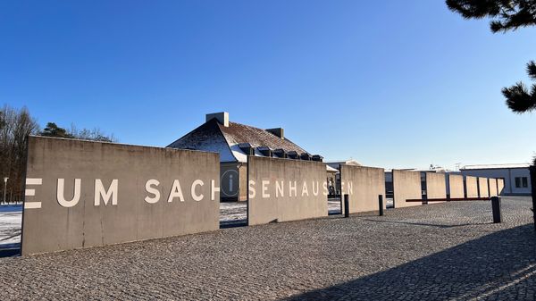 Bewegender Besuch im KZ Sachsenhausen