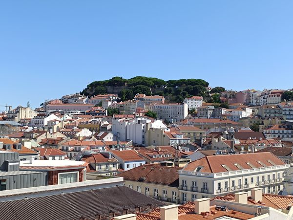 Blick über Lissabon genießen