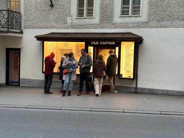 Nachhaltiger Kaffee im Waffelbecher