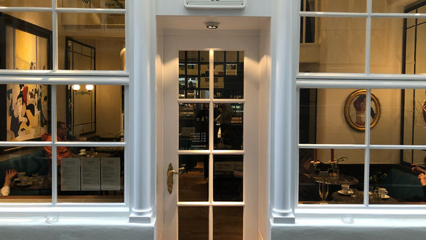 Kleines Bistro mit großem Pariser Charme