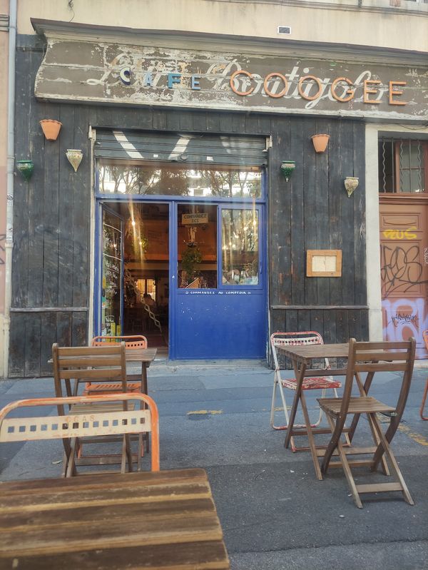 Genieße den besten Kaffee Marseilles
