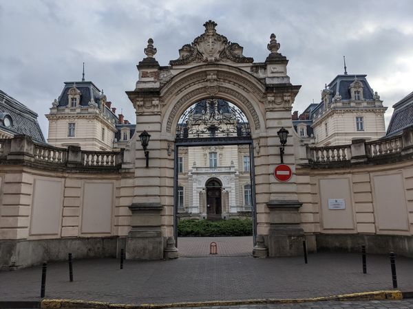 Majestätische Architektur in Lviv