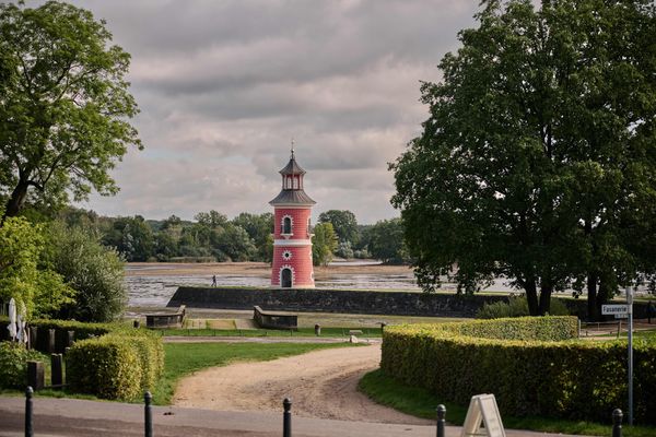 Kaffee & Kuchen im Schlossambiente