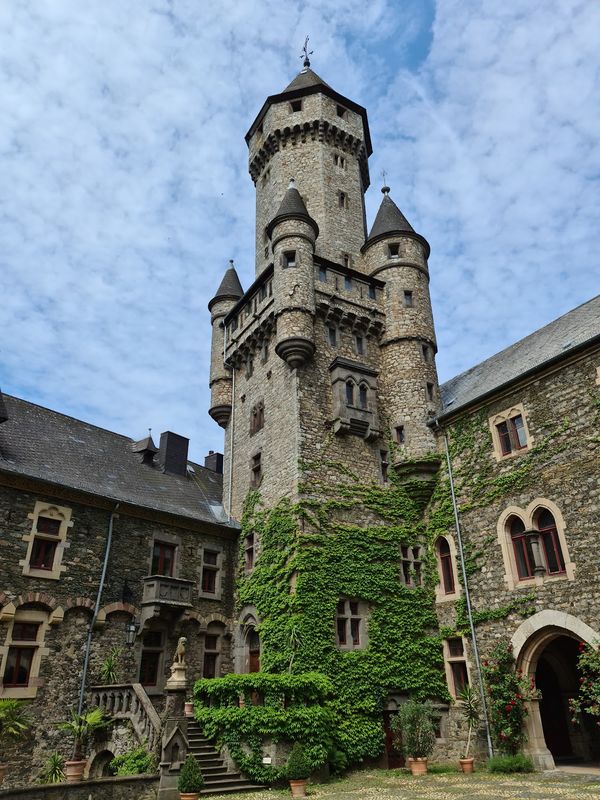 Märchenschloss mit atemberaubender Aussicht