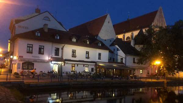 Moderne Küche in historischem Ambiente