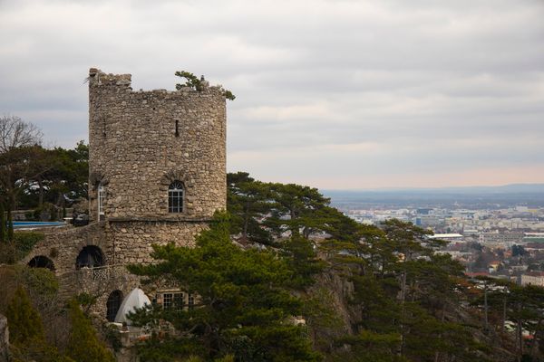 Historische Ruine mit Aussicht