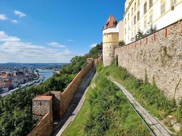 Geschichte über den Dächern Passaus