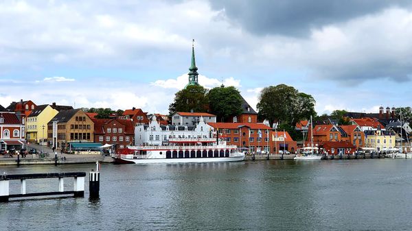 Idyllische Hafenstadt mit Charme