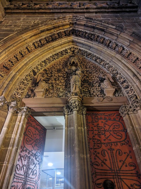 Gotische Pracht in historischem Ambiente