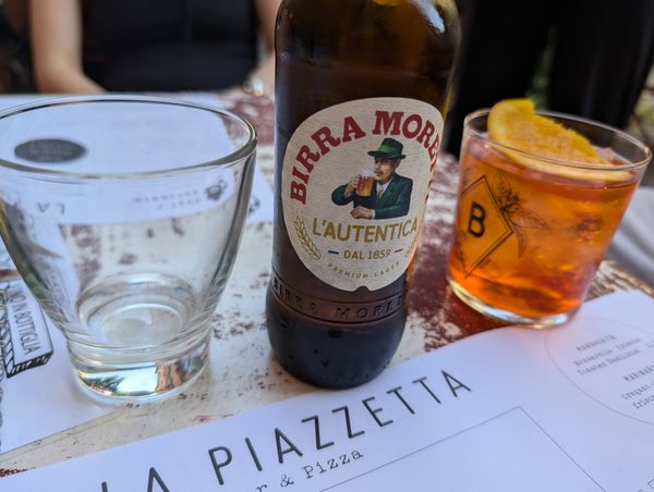 Authentische Pizza in historischem Ambiente
