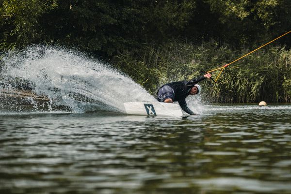 Nervenkitzel auf dem Wasser erleben