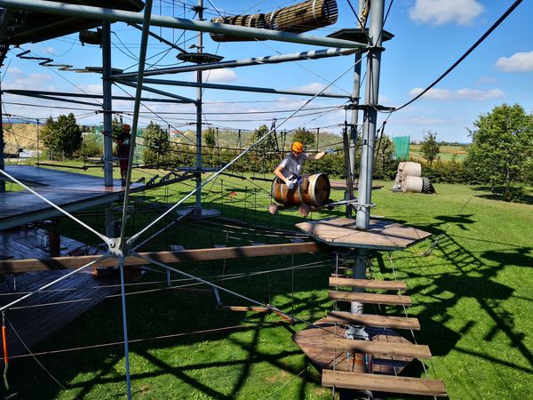 Abenteuer im Hochseilgarten