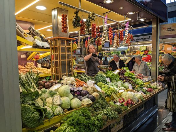 Schlemme dich durch den Mercat de l'Olivar