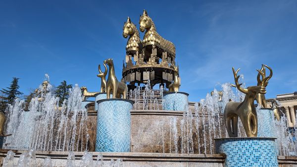 Goldene Geschichte im Herzen Kutaisis