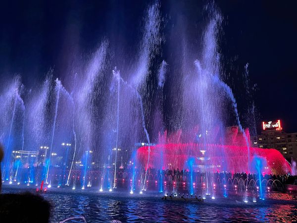 Buntes Wasserspiel erleben