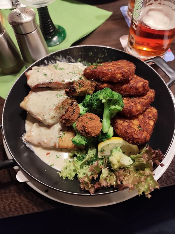 Genieße ein vielfältiges Frühstücksbuffet