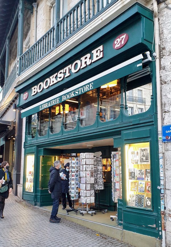 Schätze im Bookstore Biarritz finden