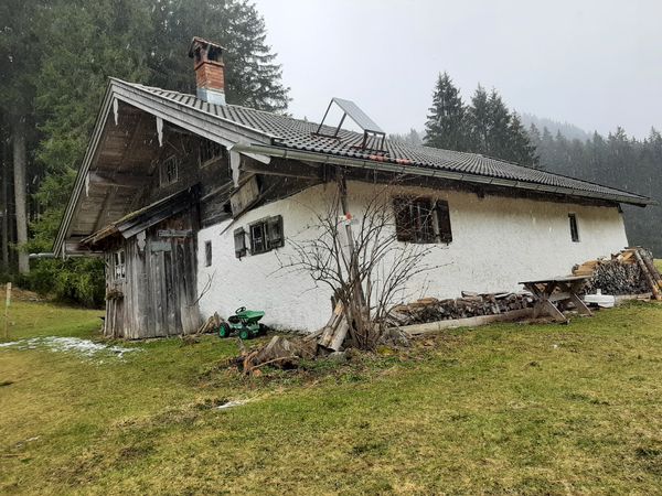 Übernachte fast wie im Baumhaus