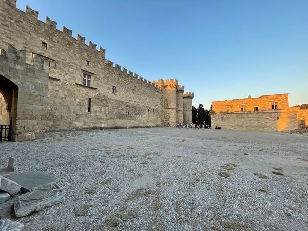 Ein Schloss voller Geschichte und Kunst