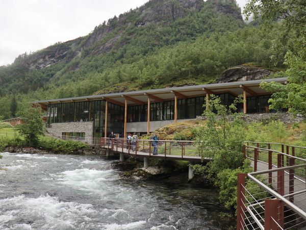 Tauche ein in die Welt der Fjorde