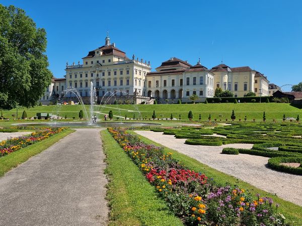 Blumenpracht und Märchenzauber erleben